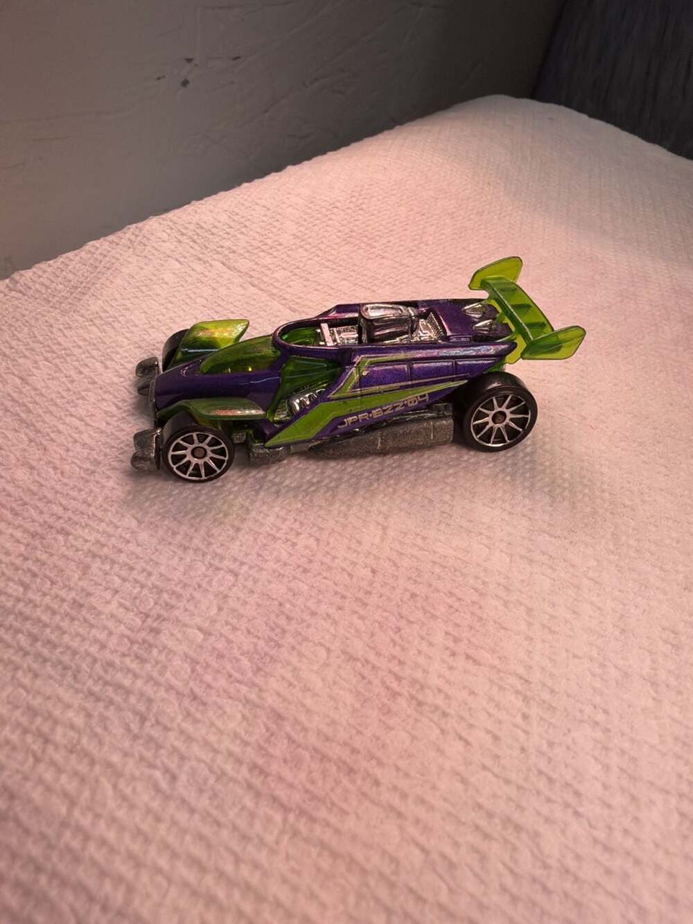 Hot Wheels 2004 First Edition Buzz Off Purple & Green Diecast Toy Car